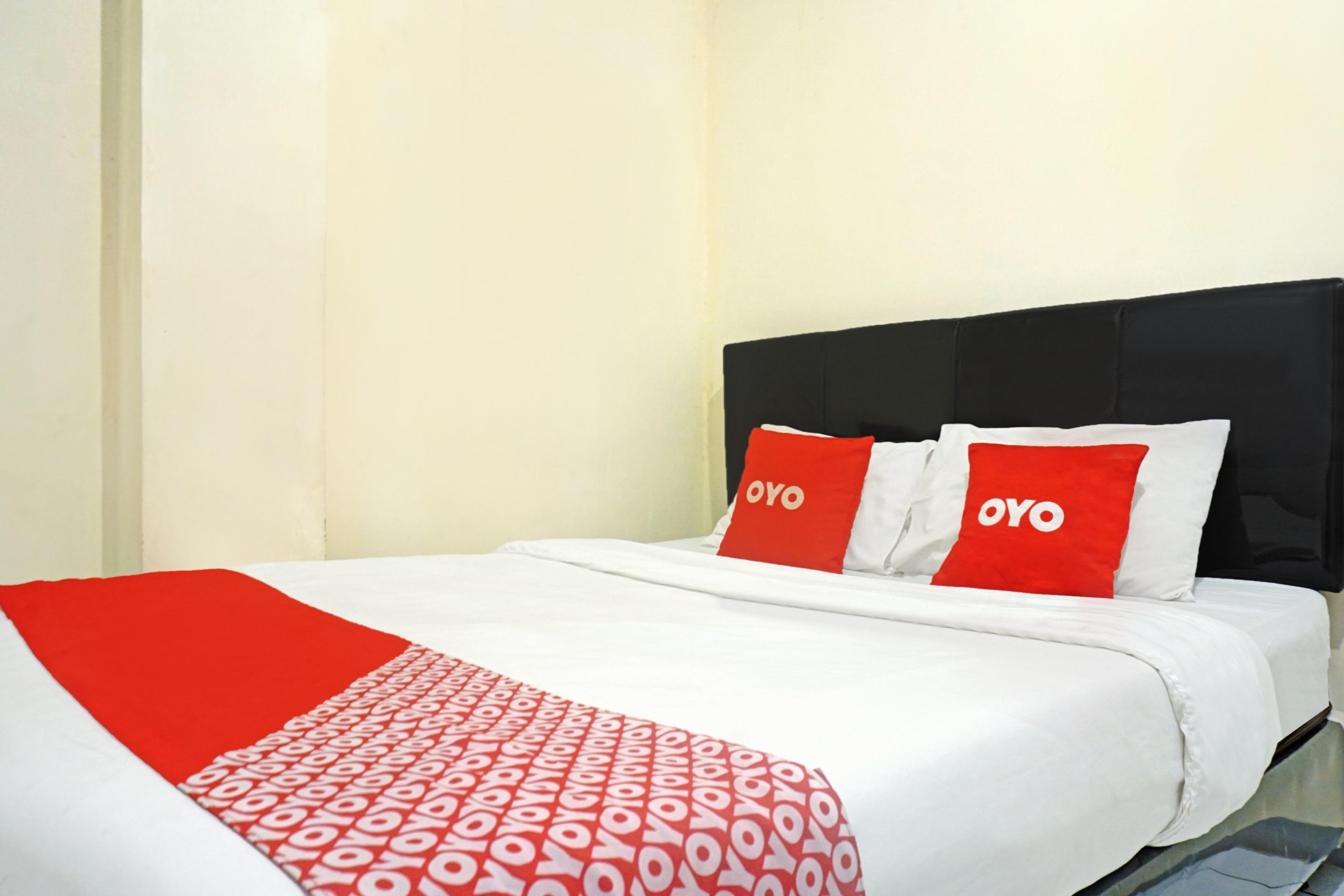 J&B Rooms Pramuka Jakarta Mitra Reddoorz Екстериор снимка
