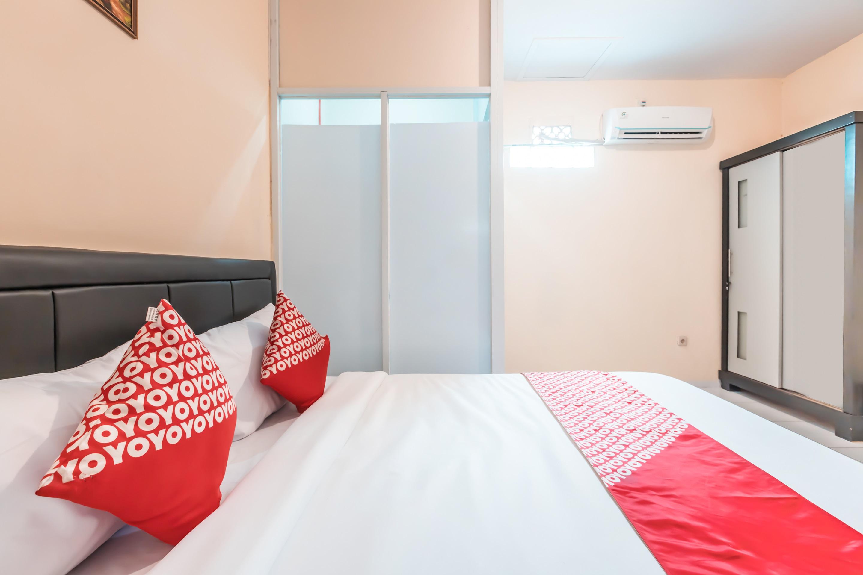 J&B Rooms Pramuka Jakarta Mitra Reddoorz Екстериор снимка