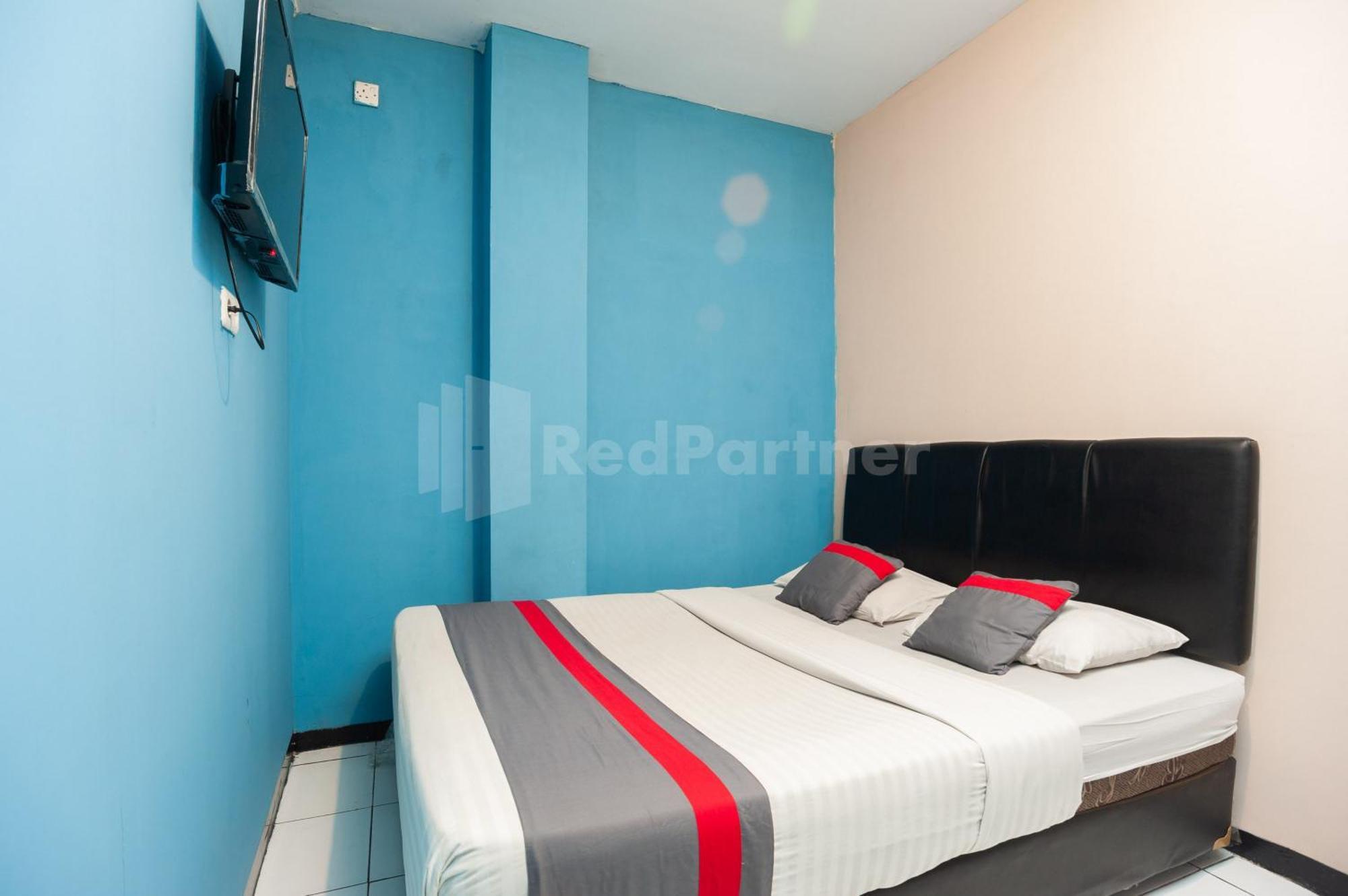 J&B Rooms Pramuka Jakarta Mitra Reddoorz Екстериор снимка