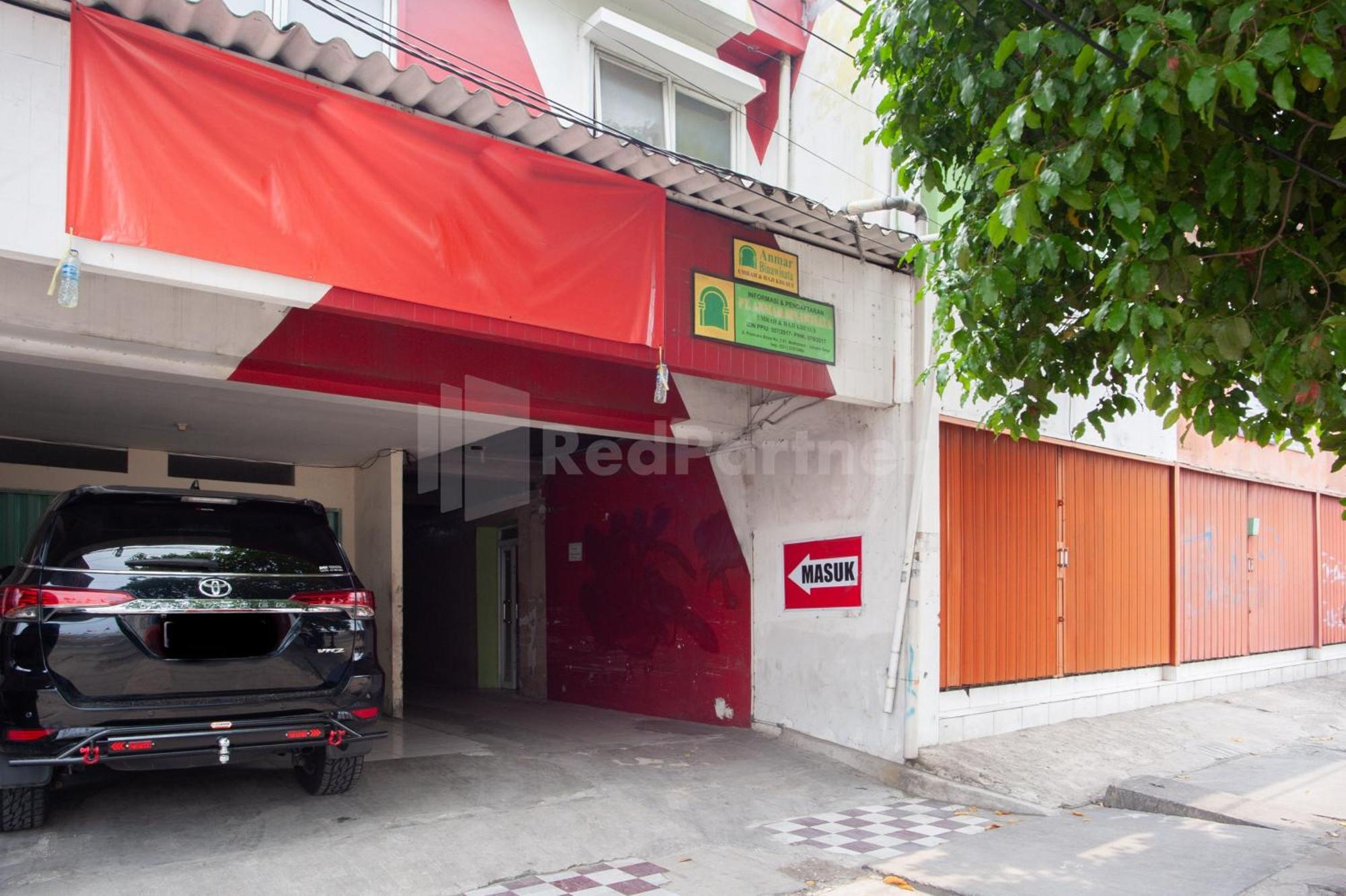 J&B Rooms Pramuka Jakarta Mitra Reddoorz Екстериор снимка